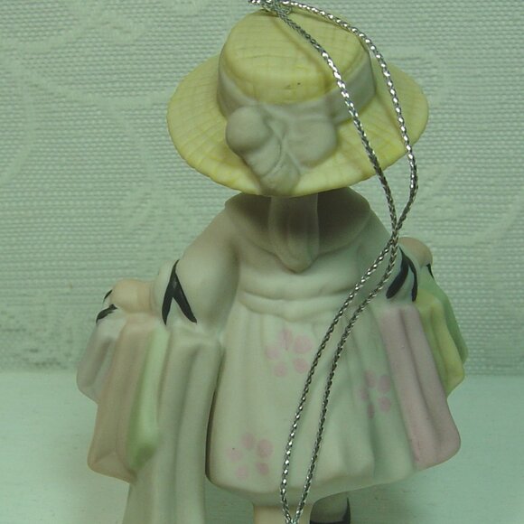 Kim Anderson Pretty as a Picture ornament-"It's in the Bag.. A Perfect Holiday" - Picture 3 of 5